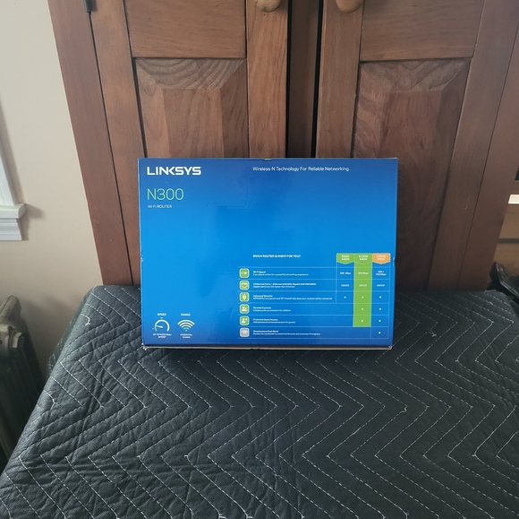 Linksys Router - Picture 8 of 11